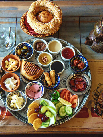Breakfast feasts in a Turkish ‘kahvaltı salonu’