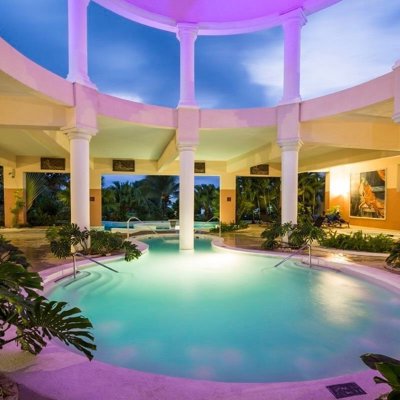 Grand Palladium Lady Hamilton Resort & Spa